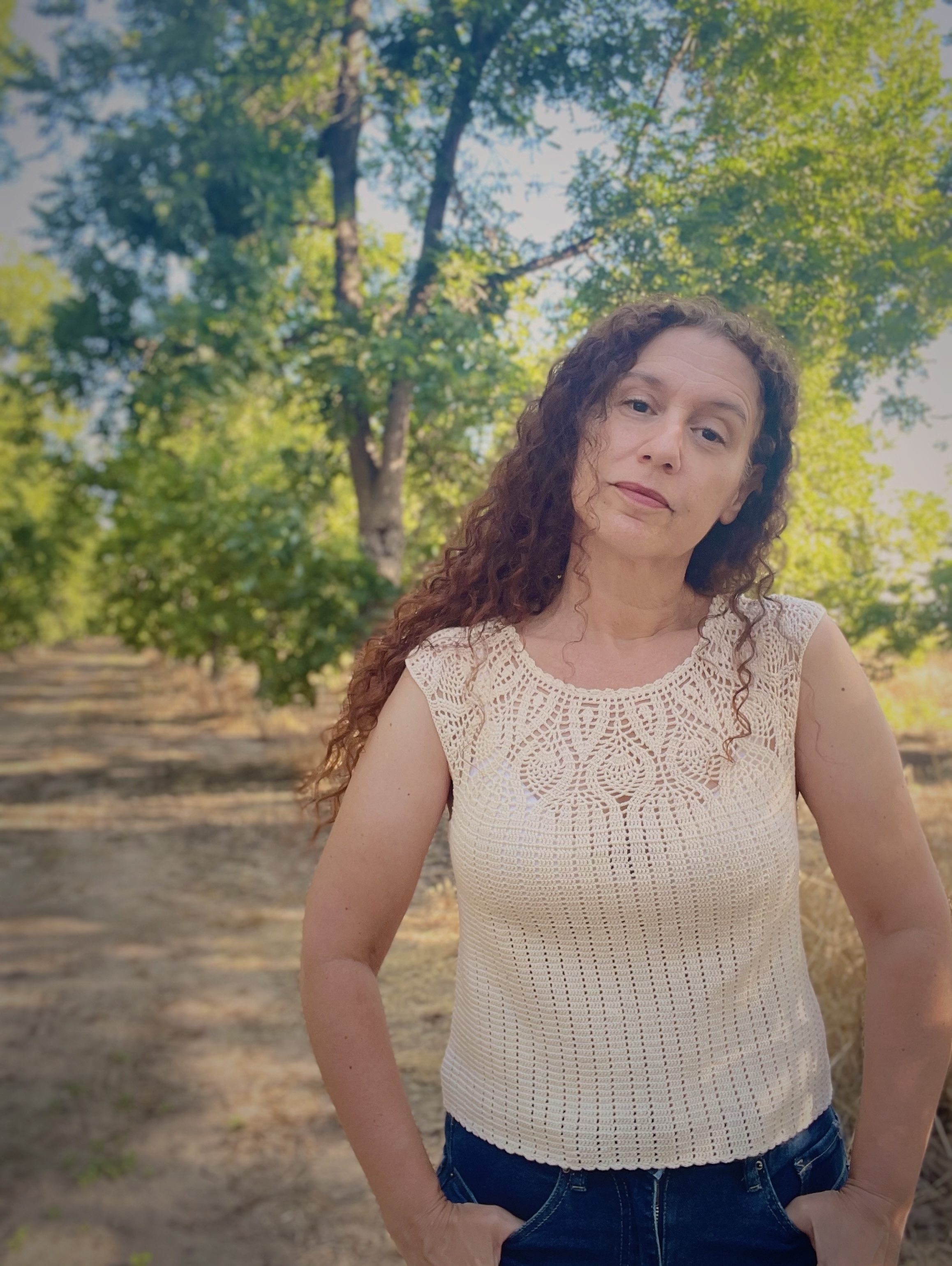 שתיים. שתי חולצות קצרות לסתיו.